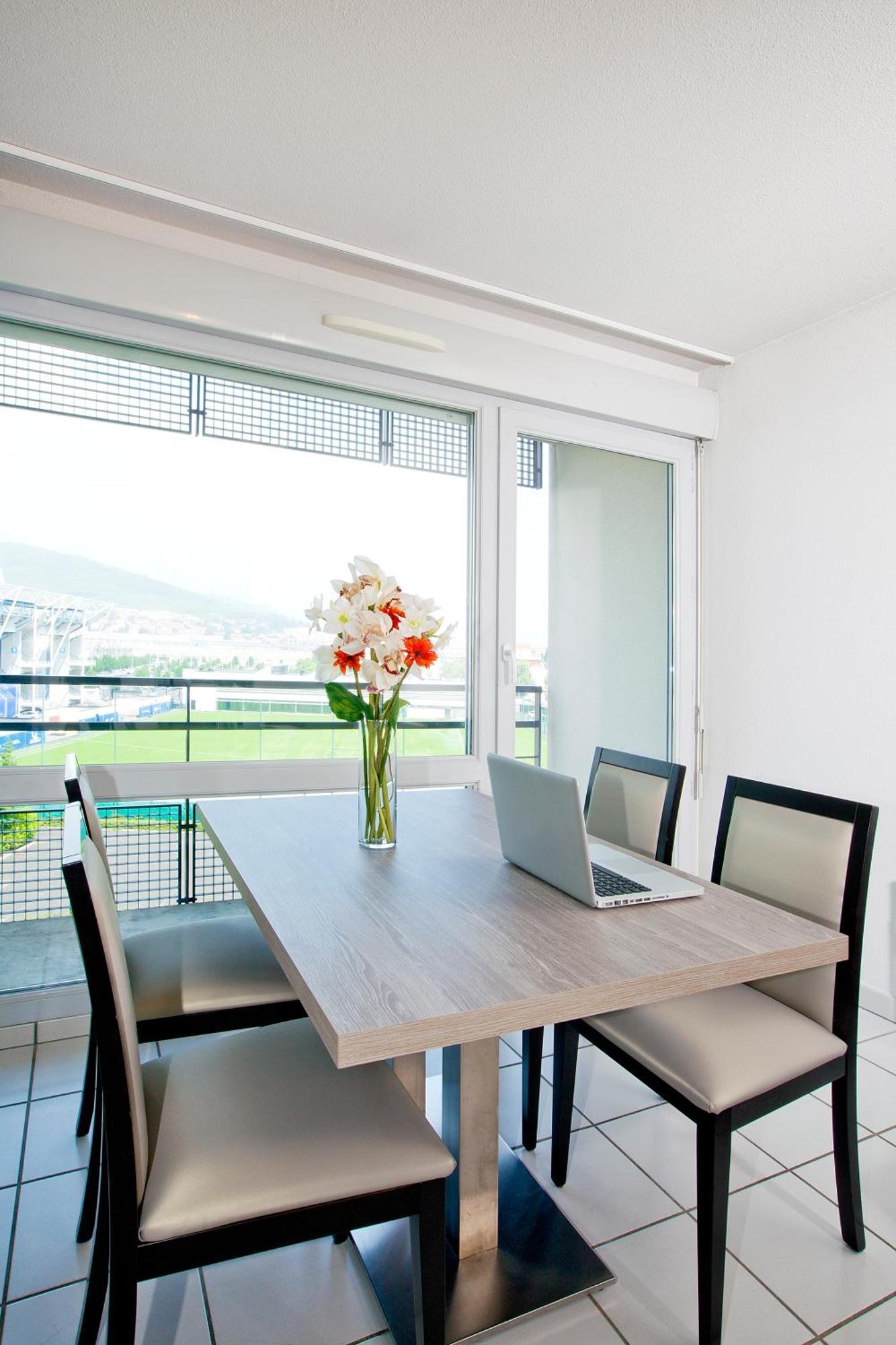 เซฌูร์ แอนด์ อัฟแฟร์ เคลร์มง แฟร์ร็อง ปาร์ค รีปูบลิก Aparthotel แคลร์มงต์-แฟร์รองด์ ภายนอก รูปภาพ